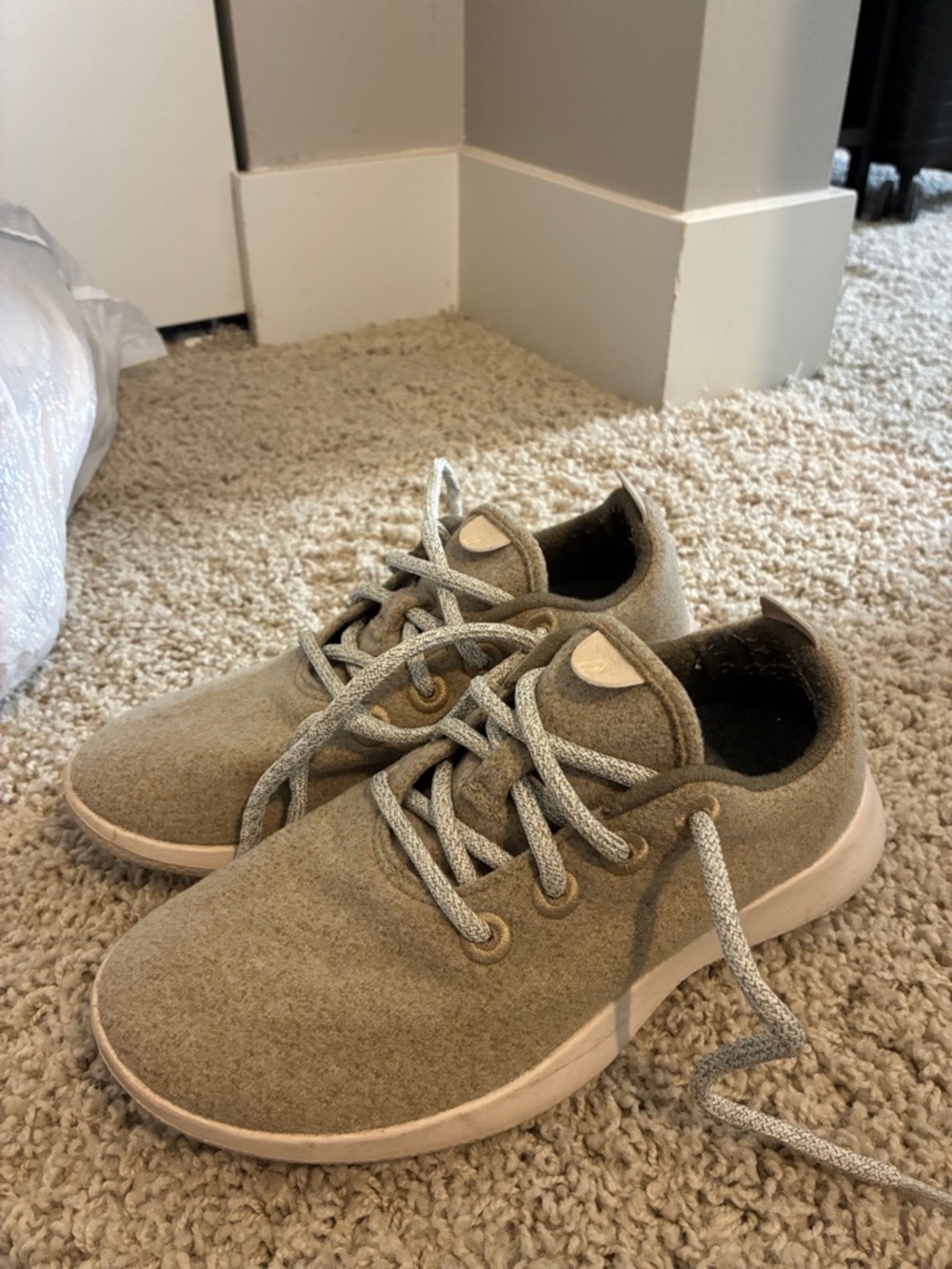 AllBirds Light green wool runner